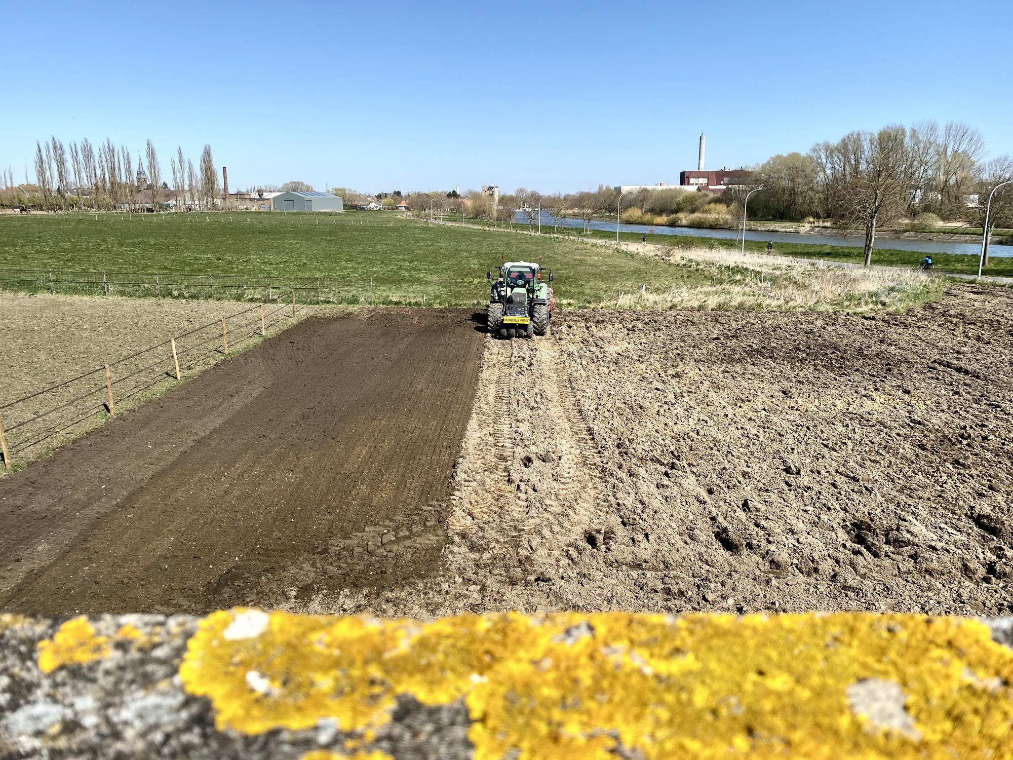 The sowing of the field next to Roterij Sabbe